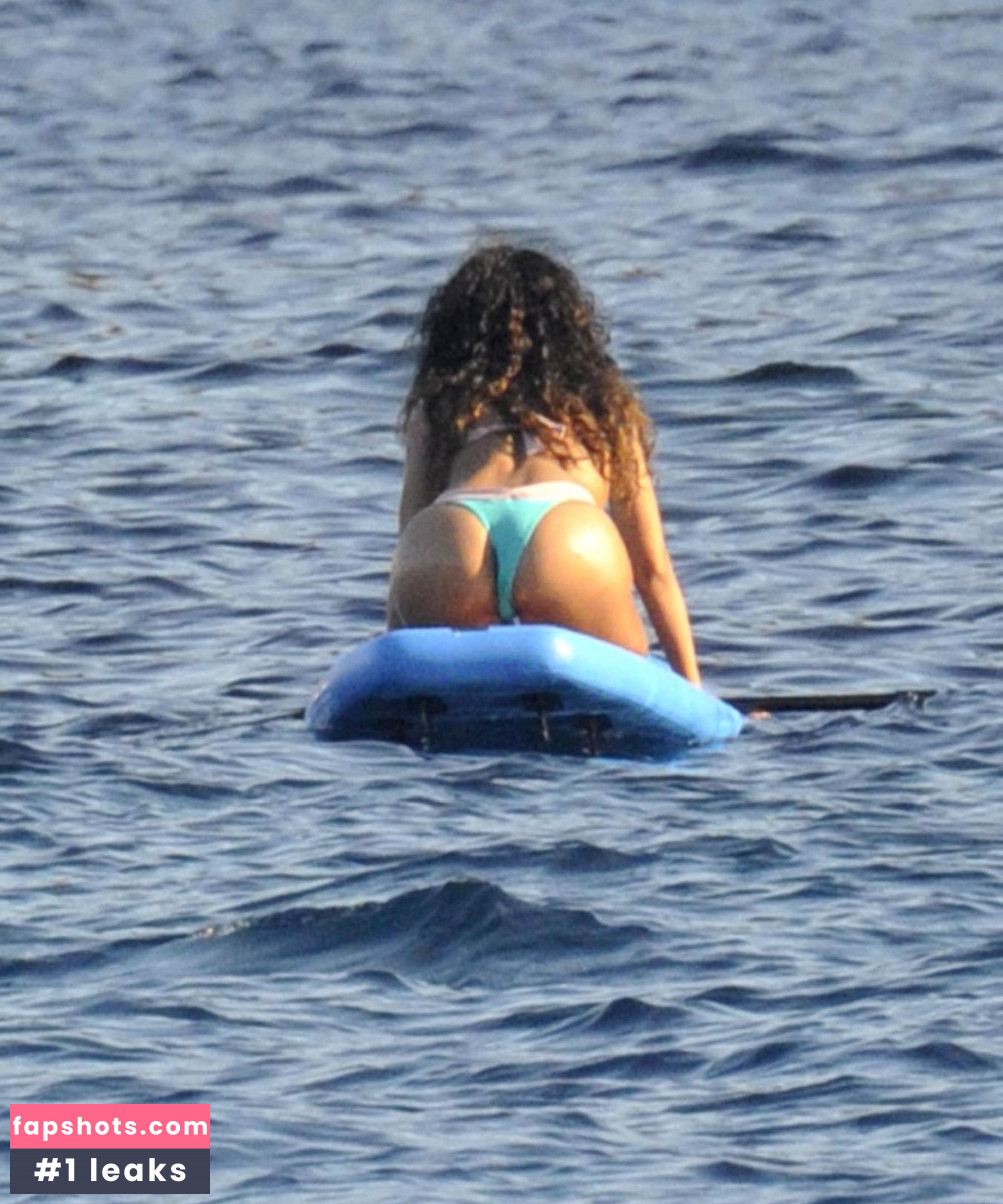 Rihanna gallery photo #3006