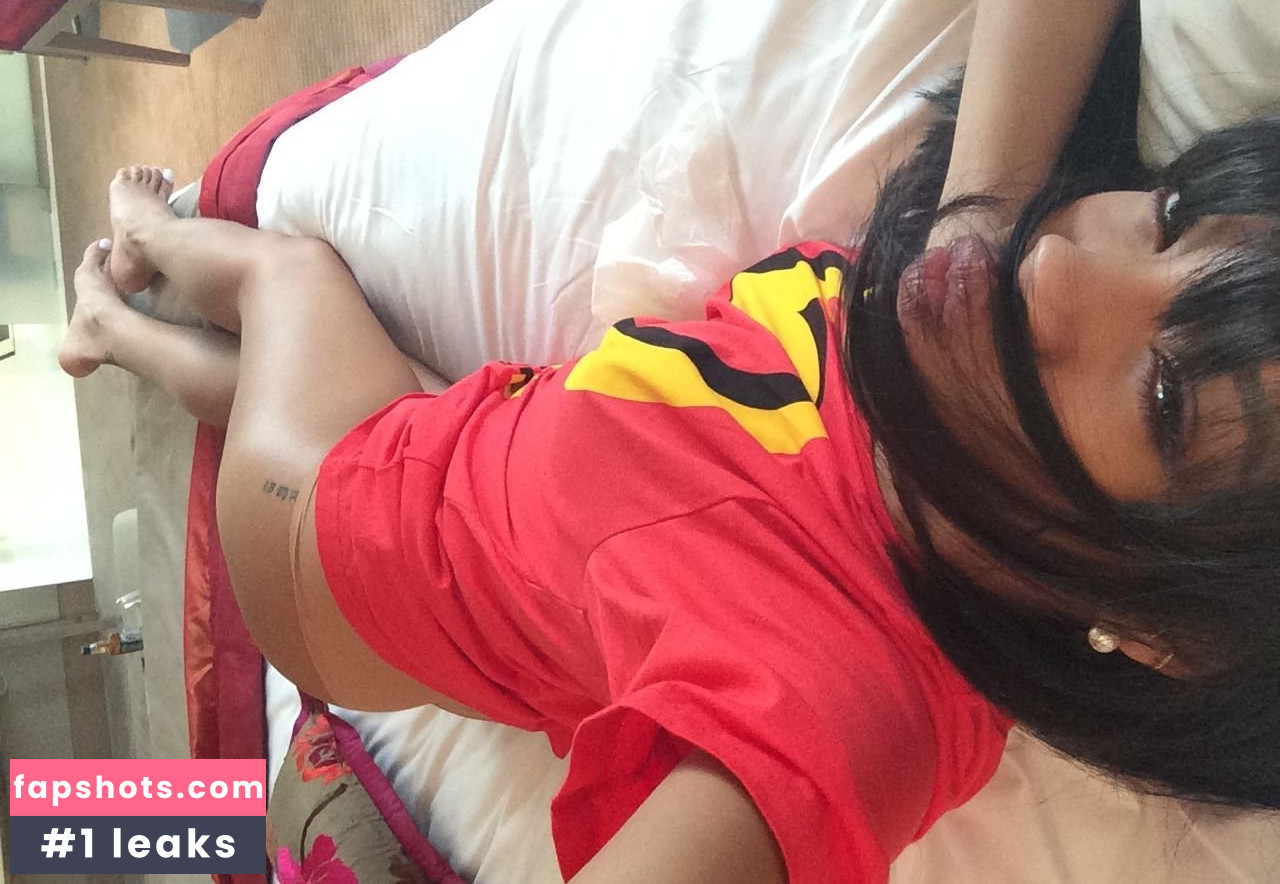 Rihanna gallery photo #3009