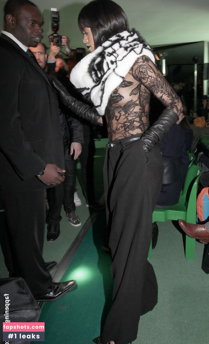 Rihanna gallery photo #3084