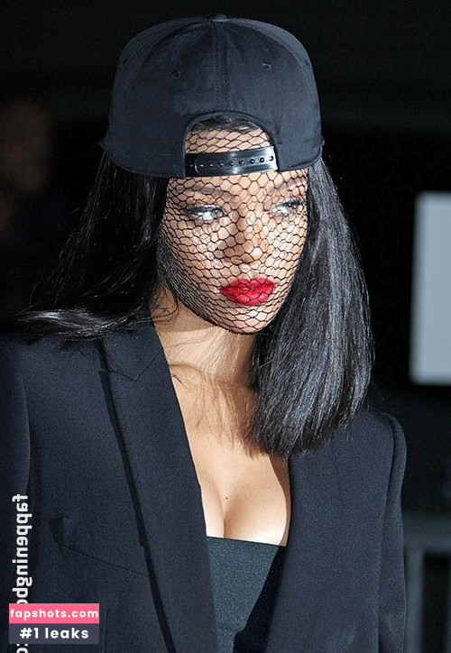 Rihanna gallery photo #3090
