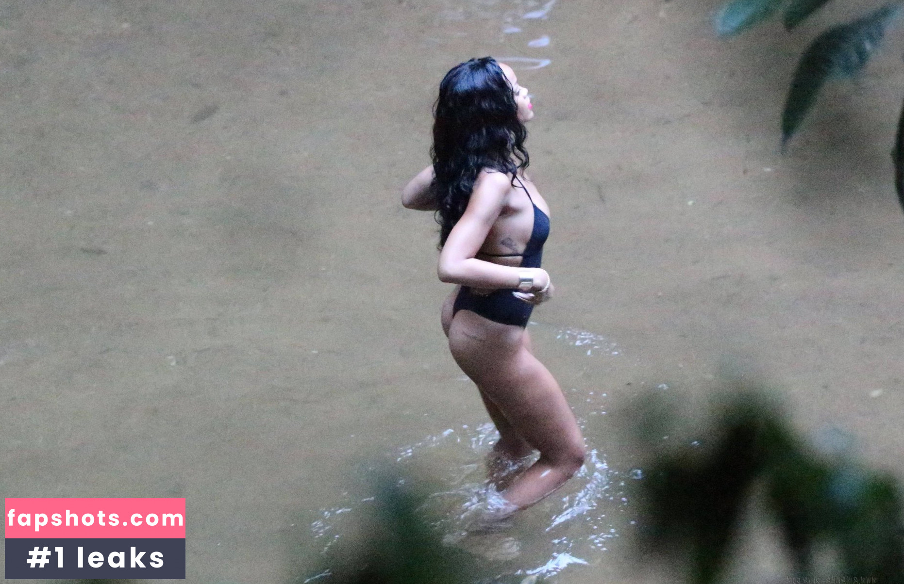 Rihanna gallery photo #3091