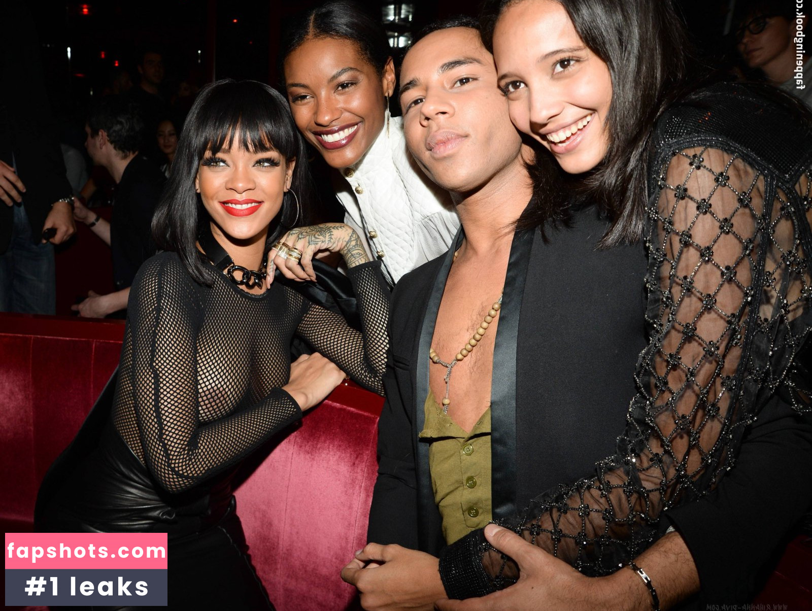 Rihanna gallery photo #3093