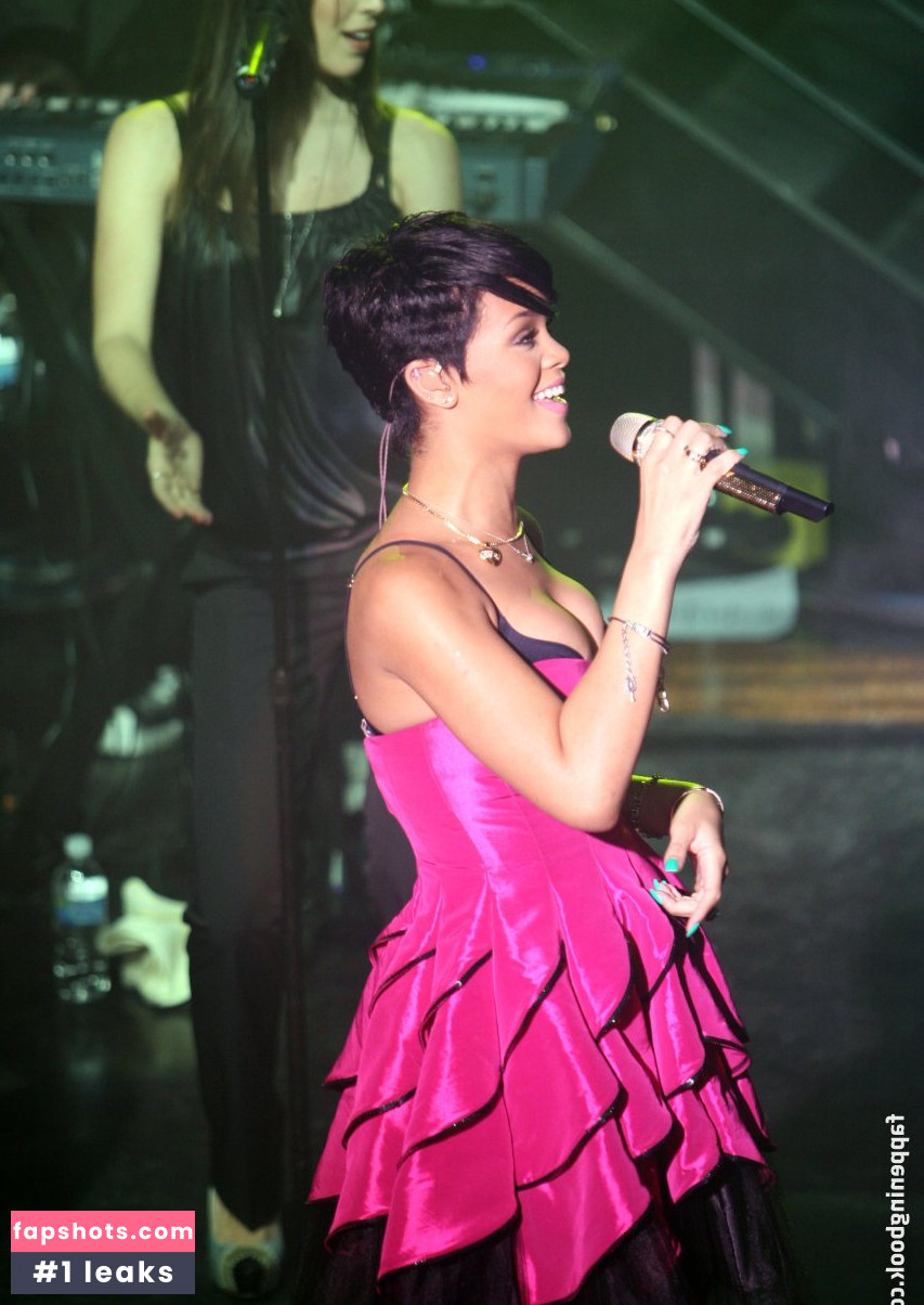Rihanna gallery photo #3203