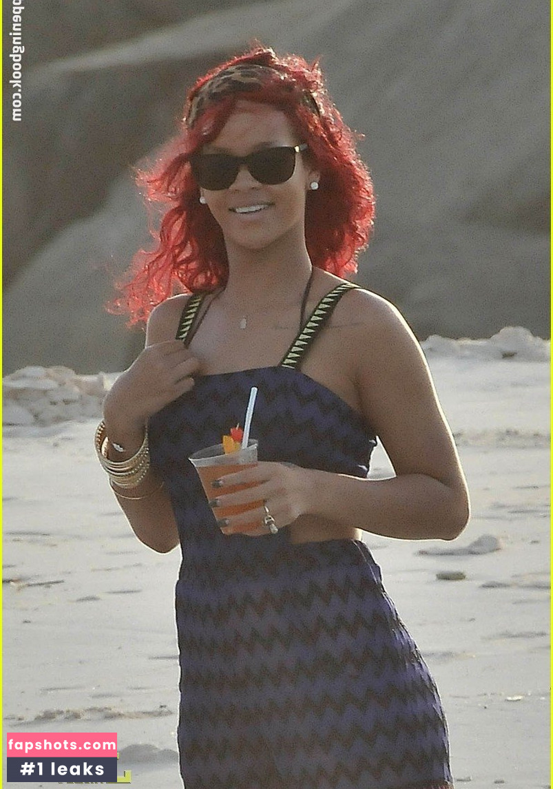 Rihanna gallery photo #3358