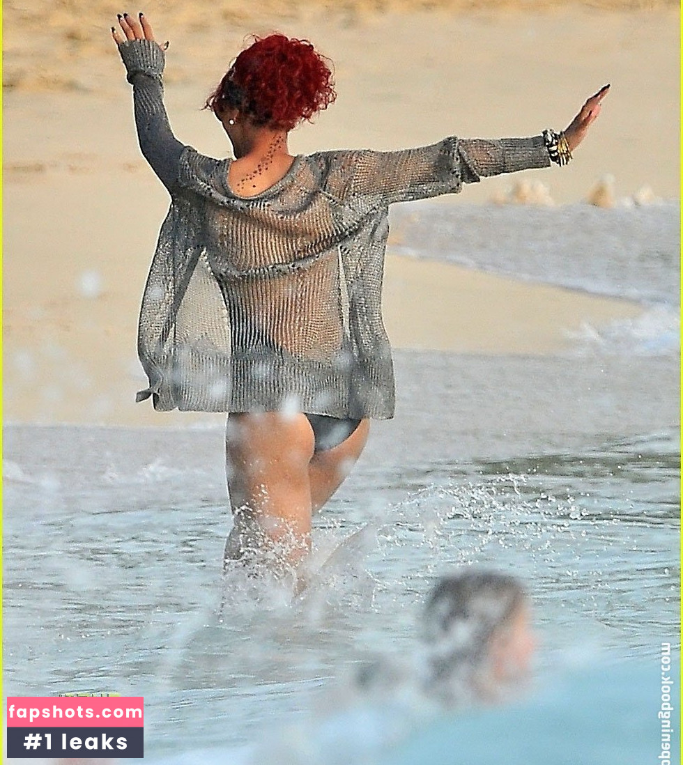 Rihanna gallery photo #3367