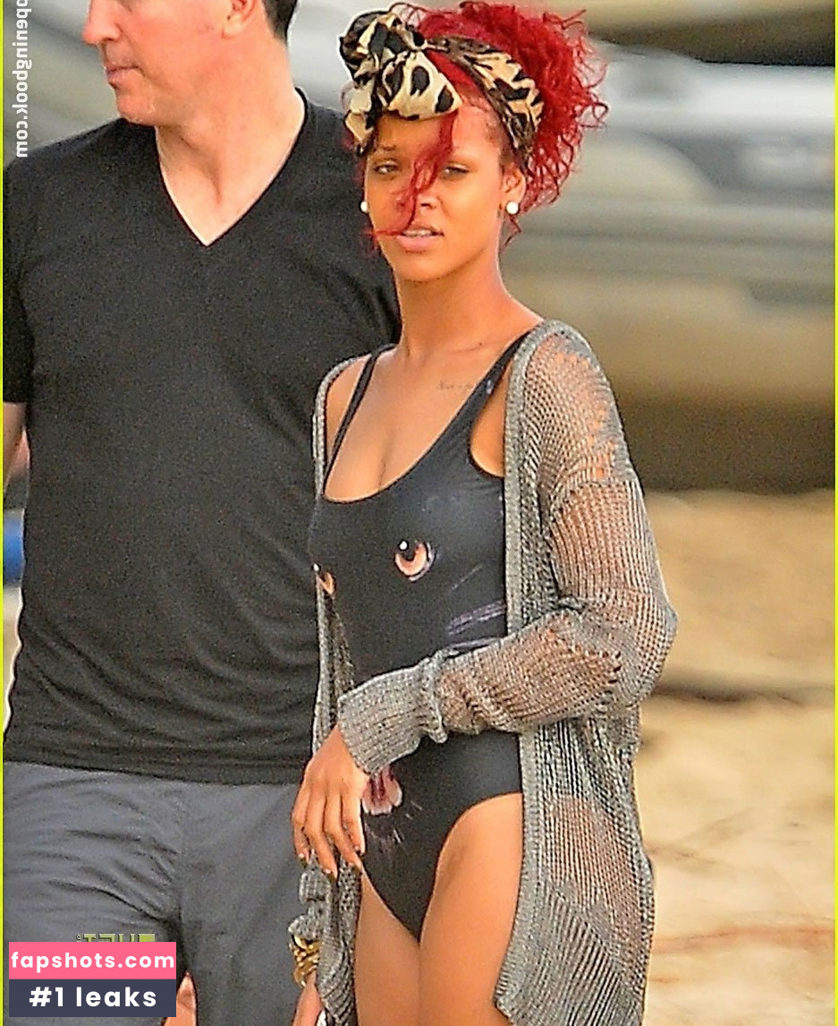Rihanna gallery photo #3376