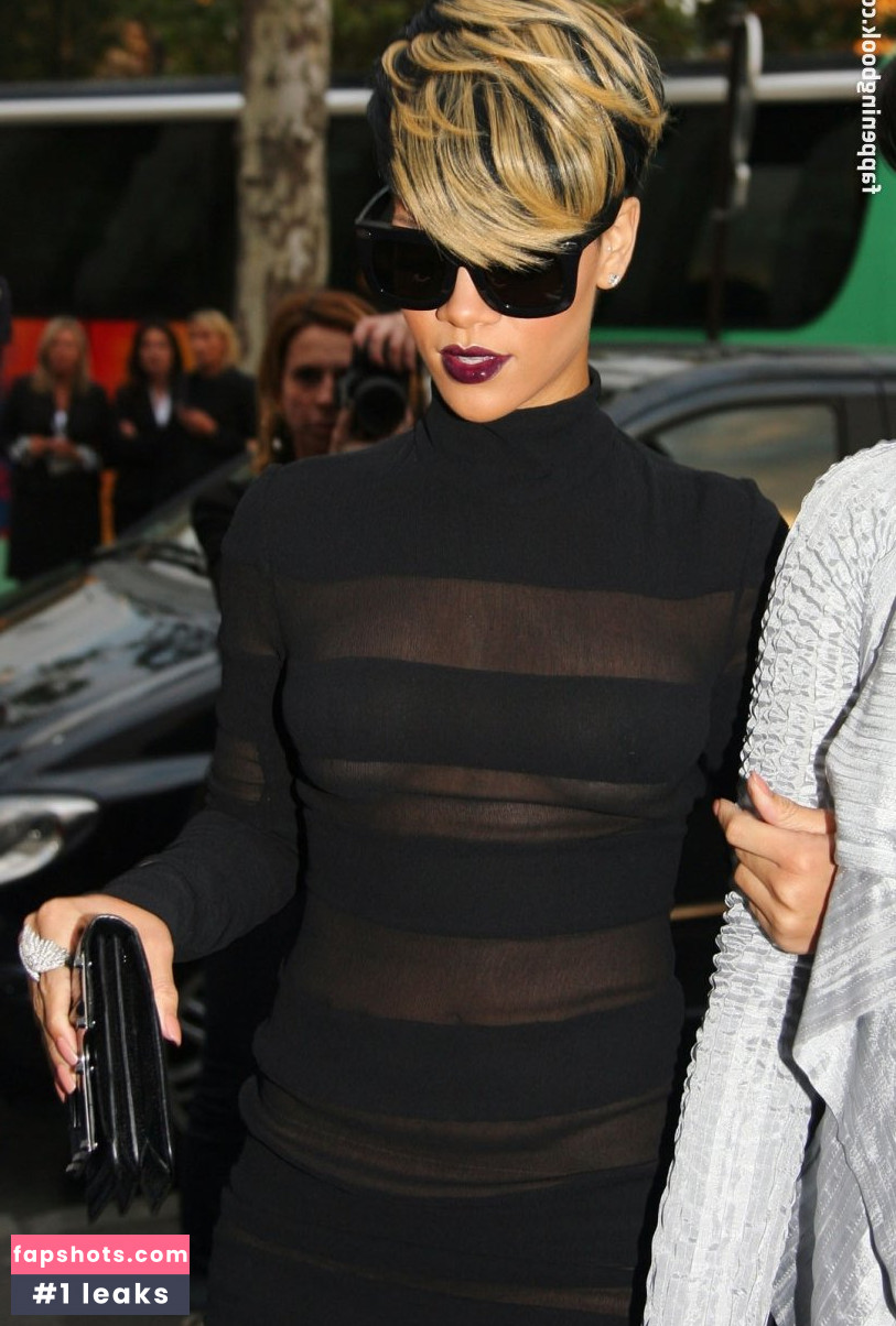 Rihanna gallery photo #3444