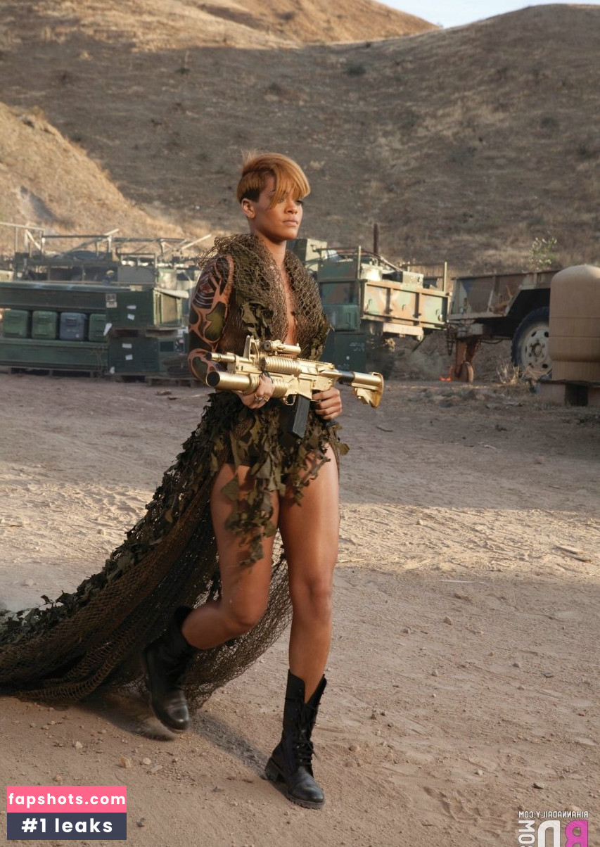 Rihanna gallery photo #3508