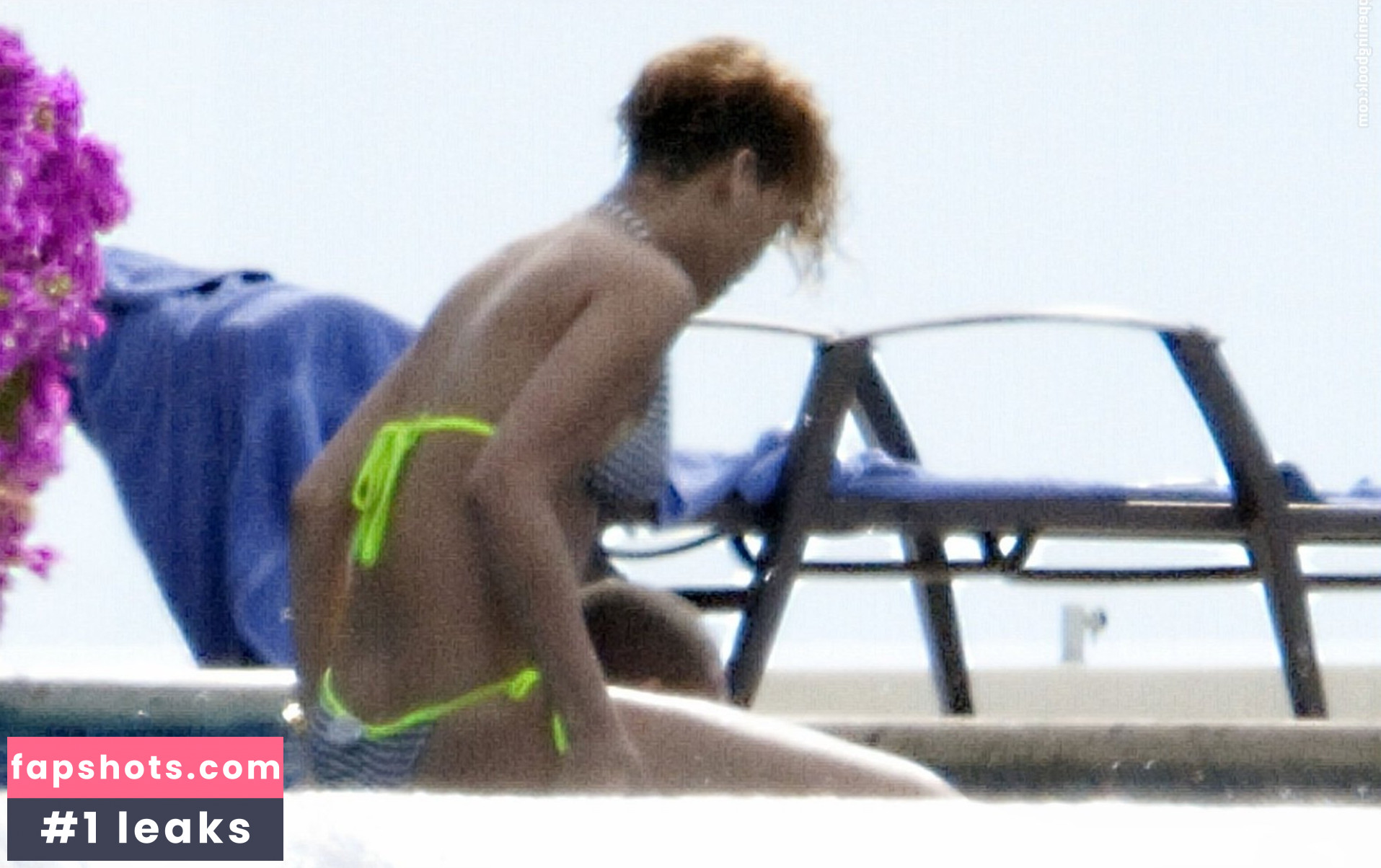 Rihanna gallery photo #3524