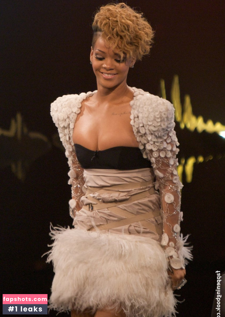 Rihanna gallery photo #3539
