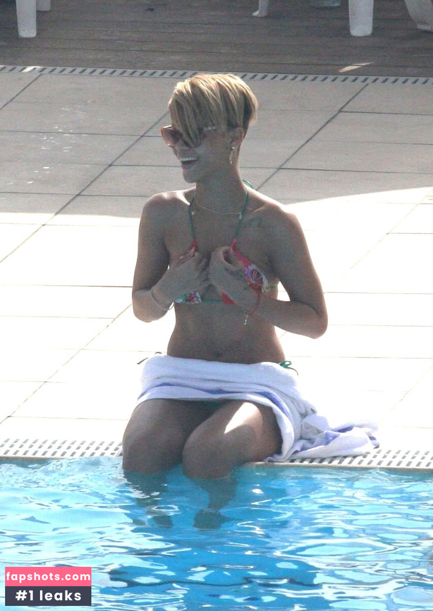 Rihanna gallery photo #3562