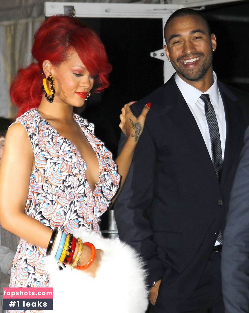 Rihanna gallery photo #3628