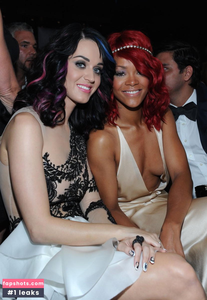 Rihanna gallery photo #3634