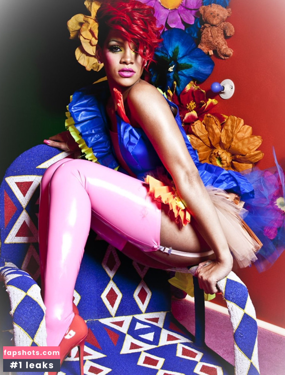 Rihanna gallery photo #3636