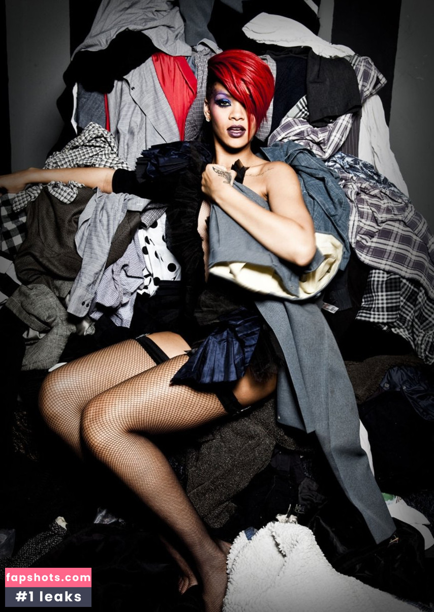 Rihanna gallery photo #3644