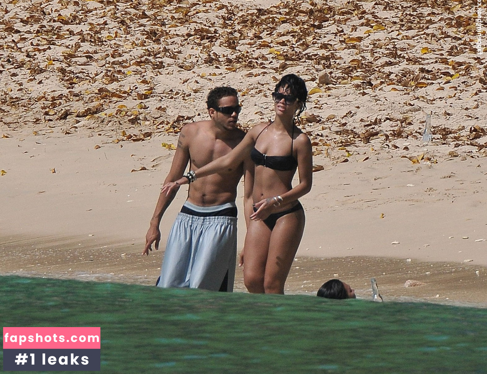 Rihanna gallery photo #3659