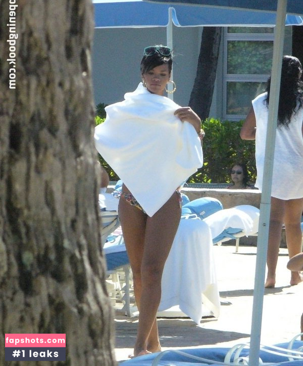 Rihanna gallery photo #3681