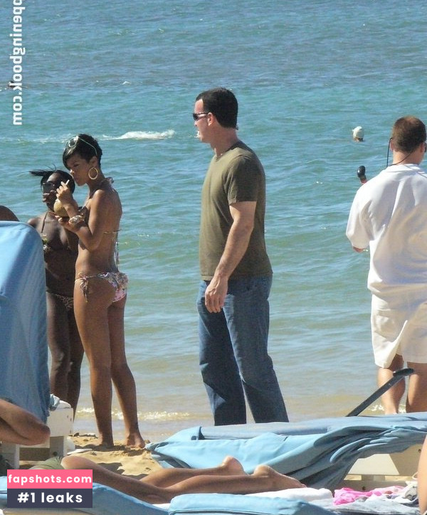 Rihanna gallery photo #3682