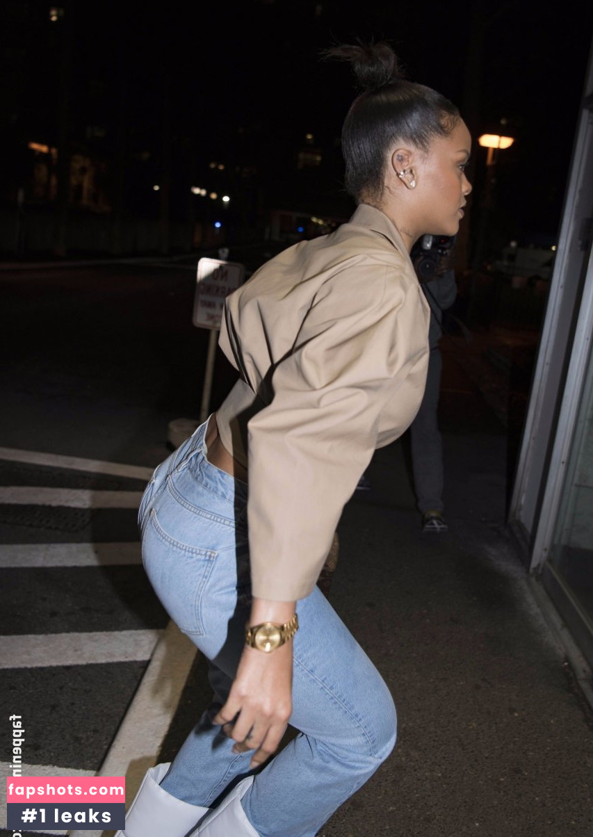 Rihanna gallery photo #3709