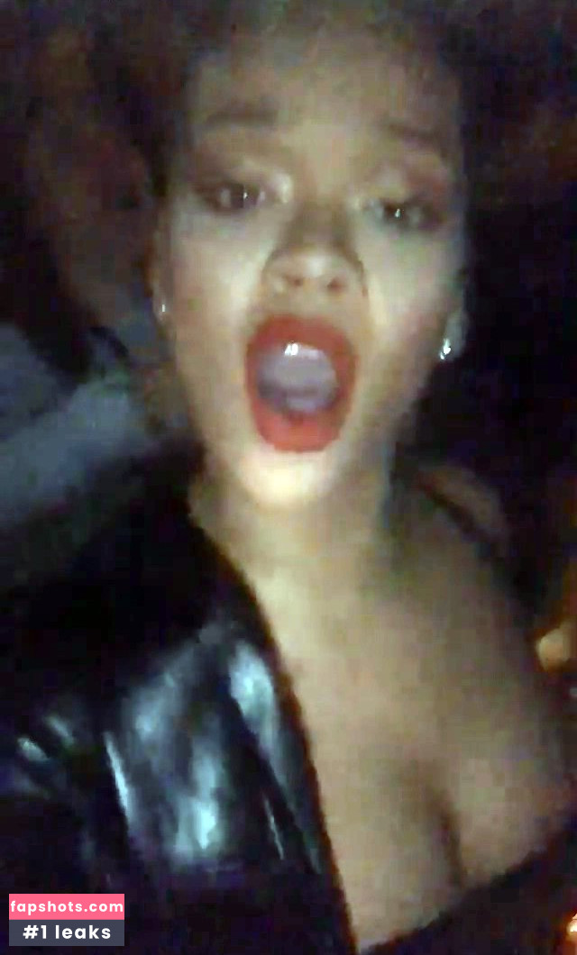 Rihanna gallery photo #3715