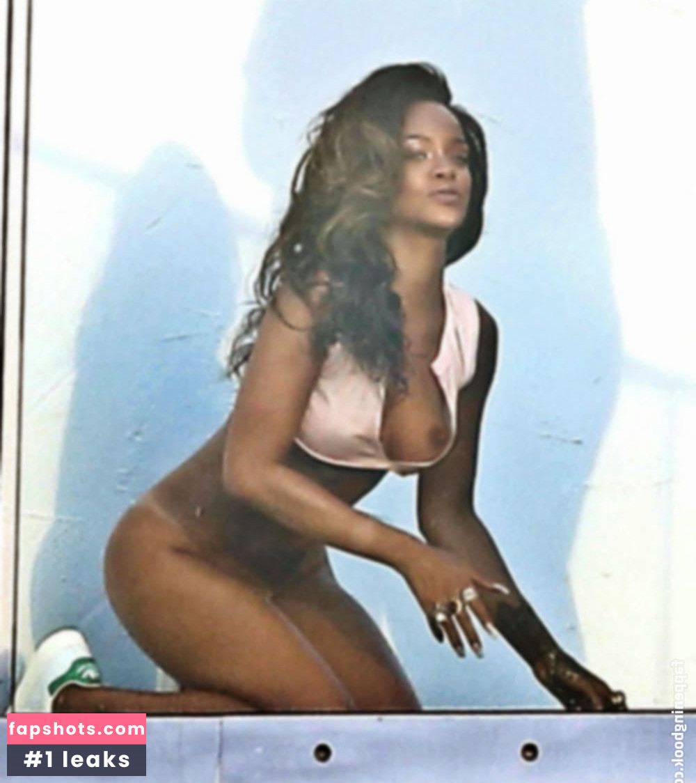 Rihanna gallery photo #3717