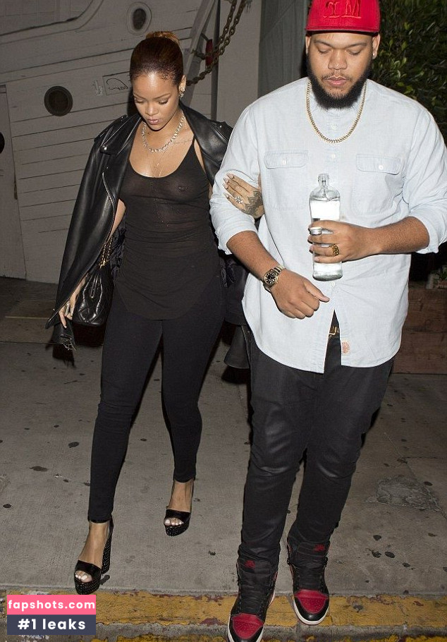 Rihanna gallery photo #3803