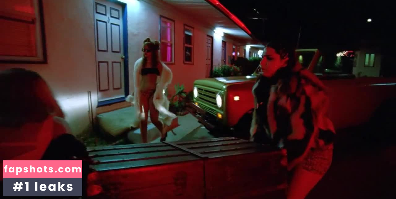 Rihanna gallery photo #3823