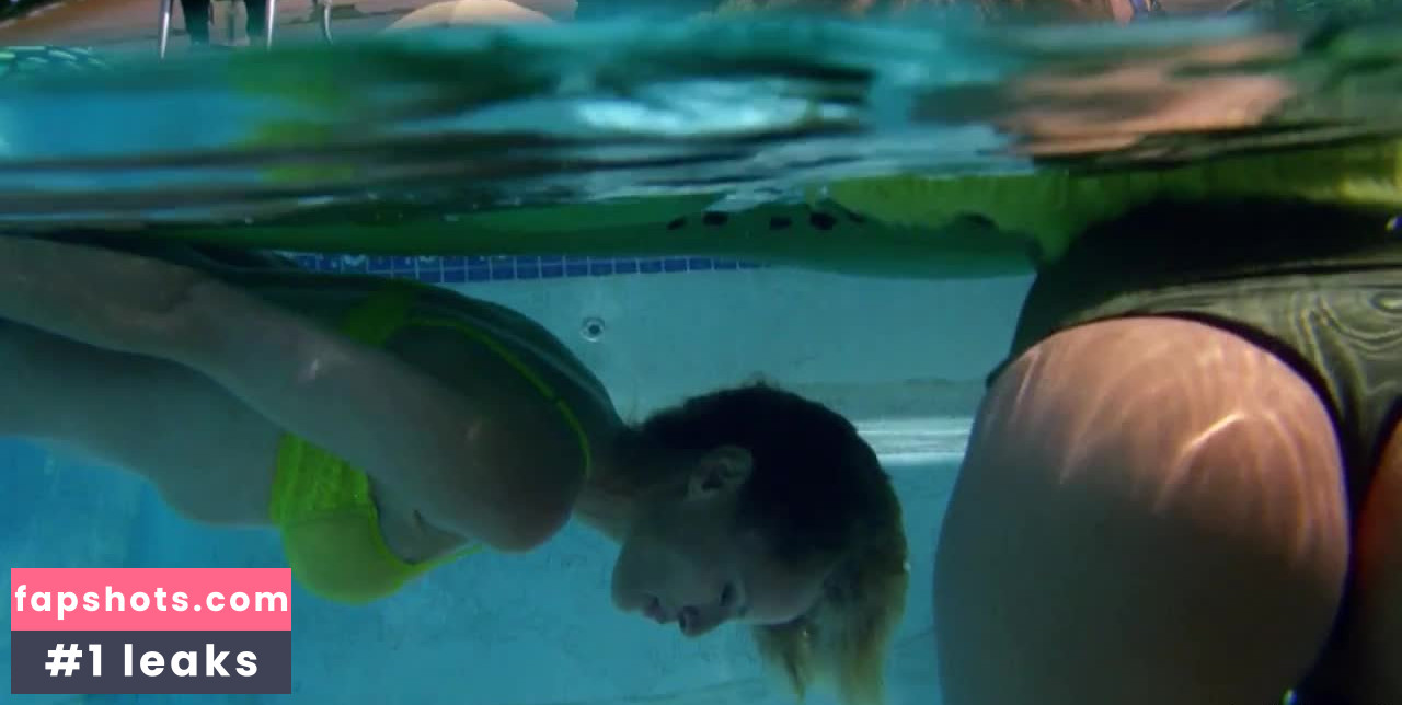 Rihanna gallery photo #3828