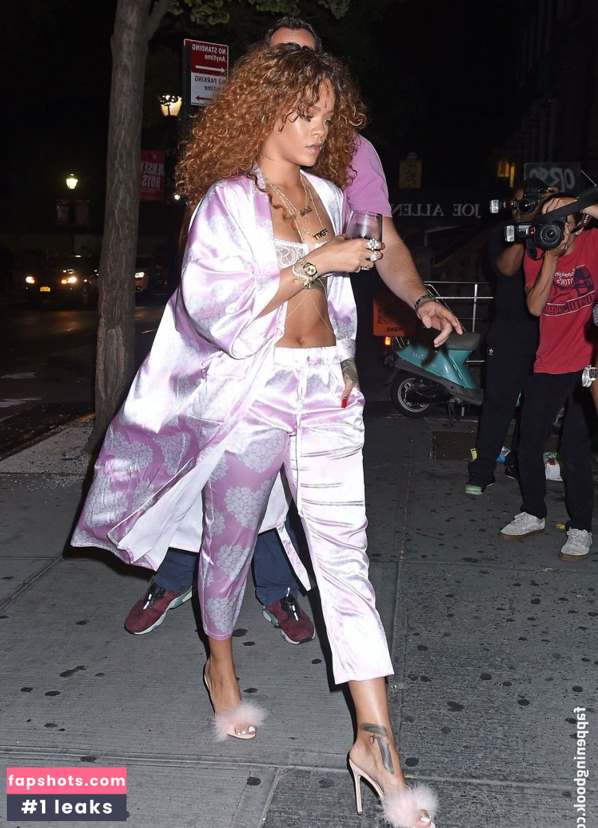Rihanna Nacktheit OnlyFans Fotos #3854 - Fapshots
