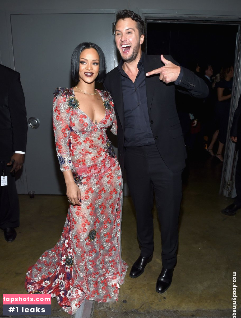 Rihanna Nahé úniky fotek pouze od fanoušků #4194 - Fapshots