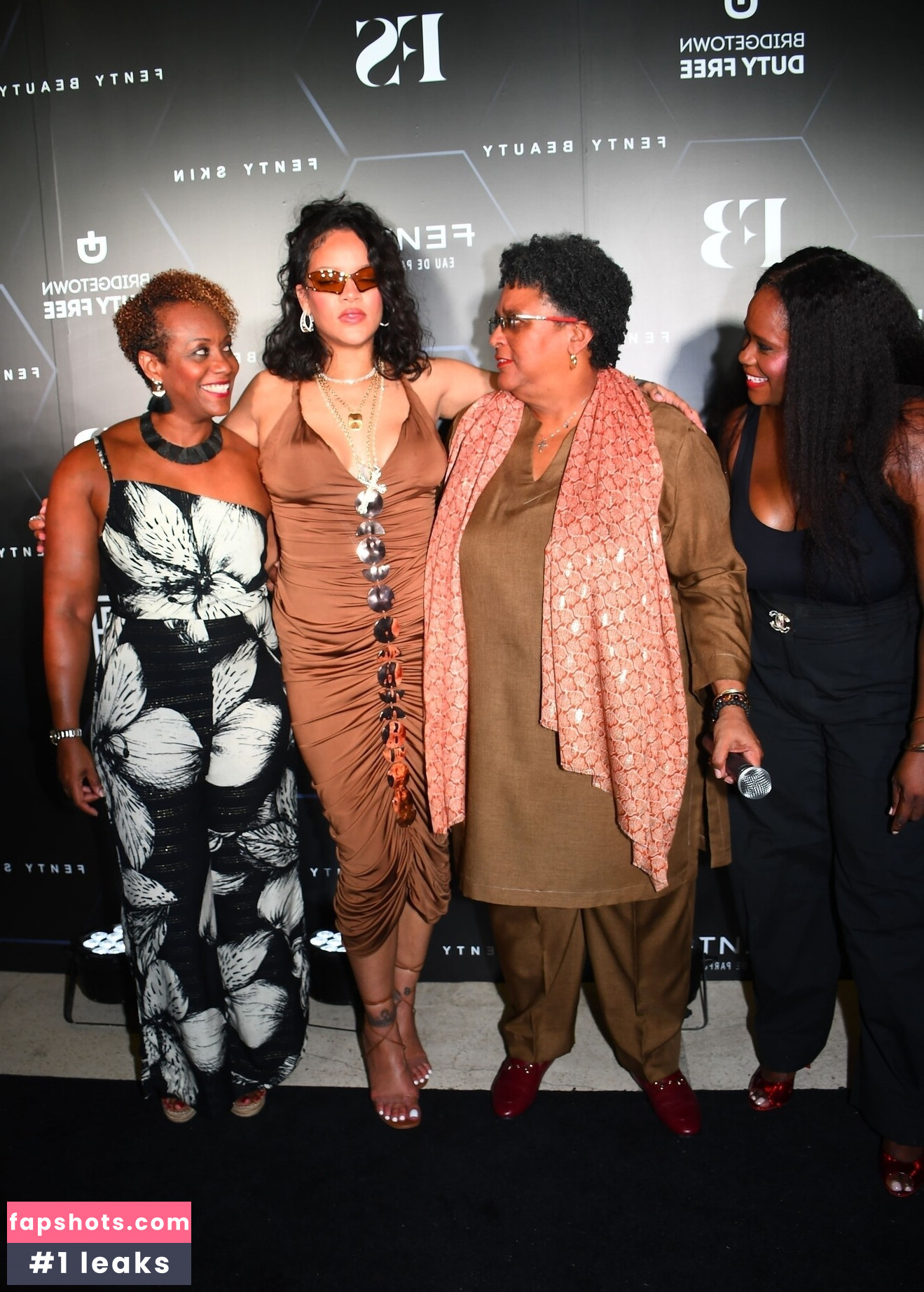 Rihanna Nacktheit OnlyFans Fotos #446 - Fapshots