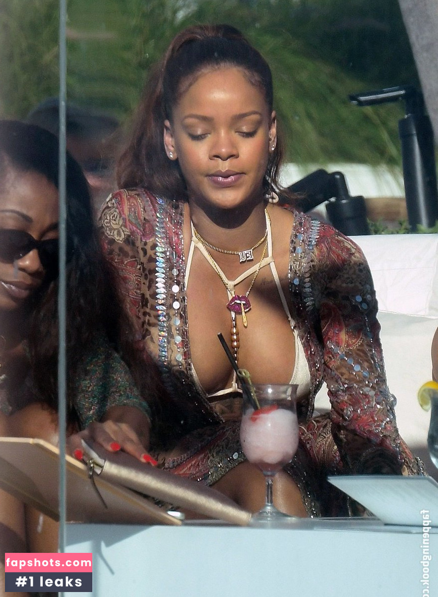 Rihanna gallery photo #4630