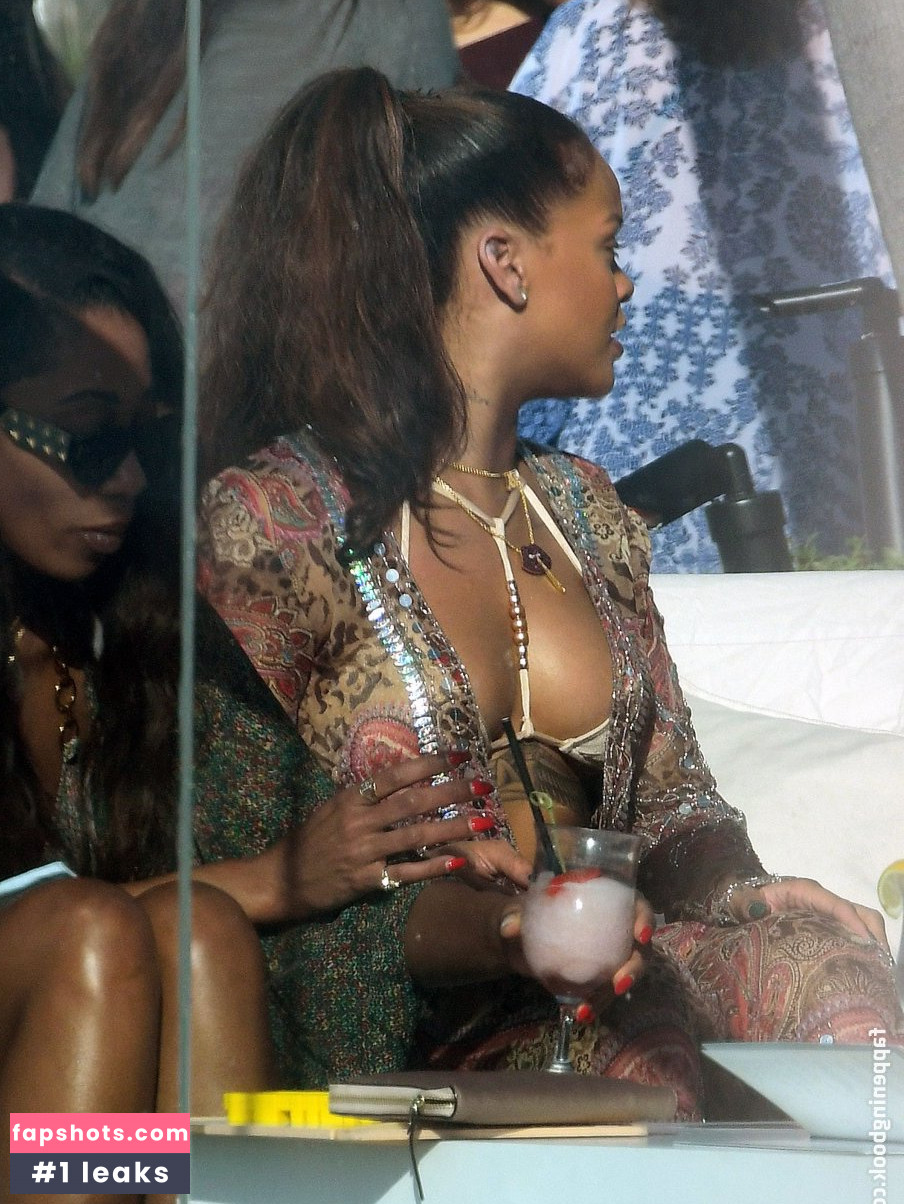 Rihanna gallery photo #4631