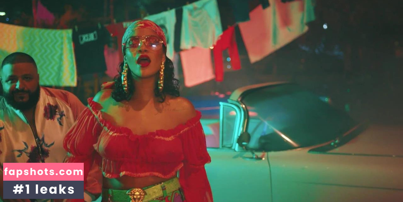 Rihanna gallery photo #4651