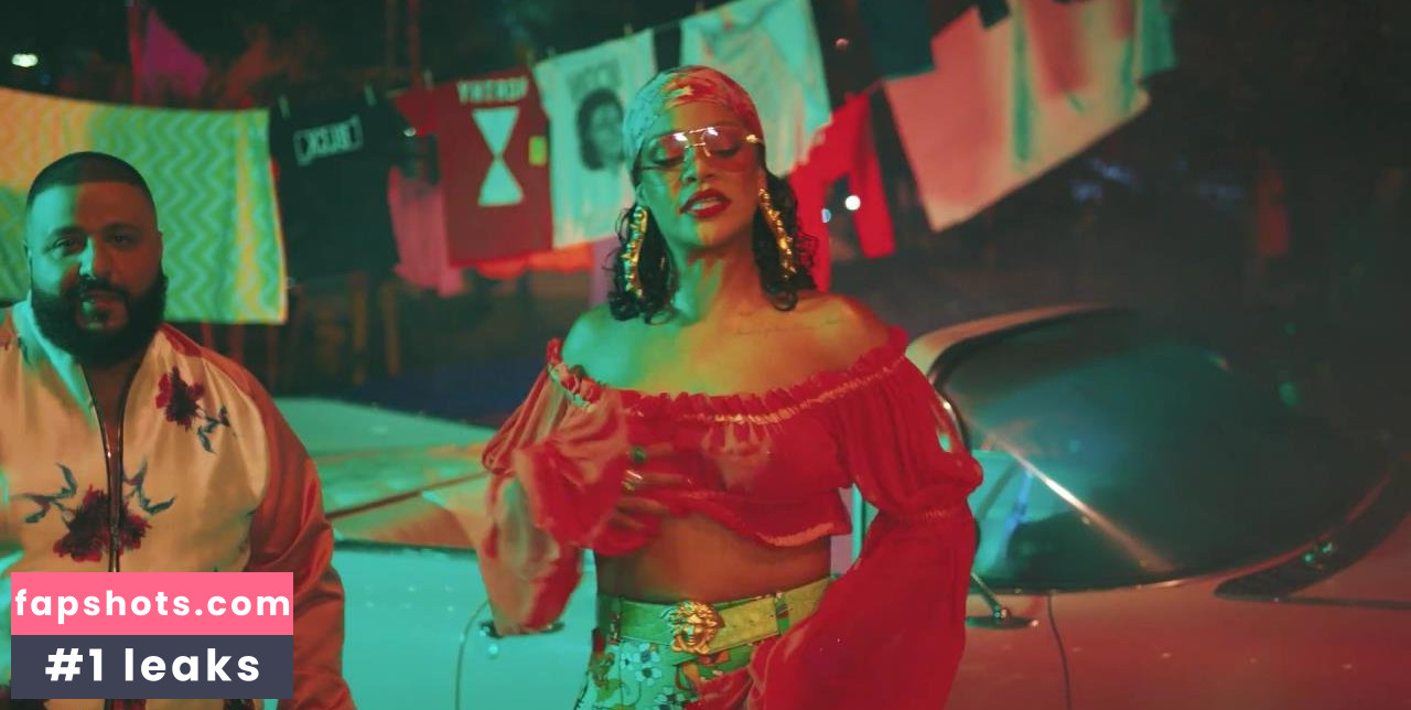 Rihanna gallery photo #4653