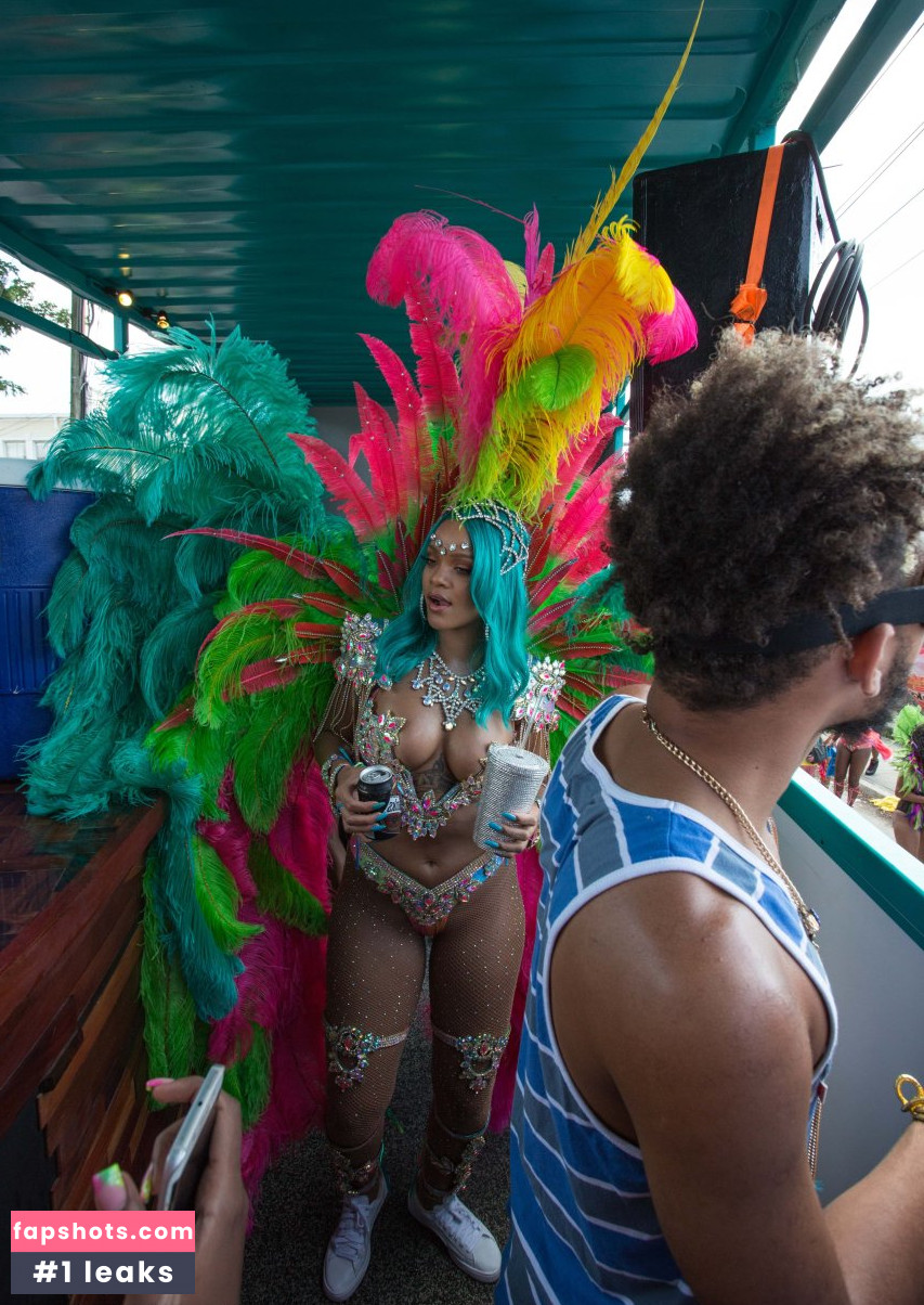 Rihanna gallery photo #4692