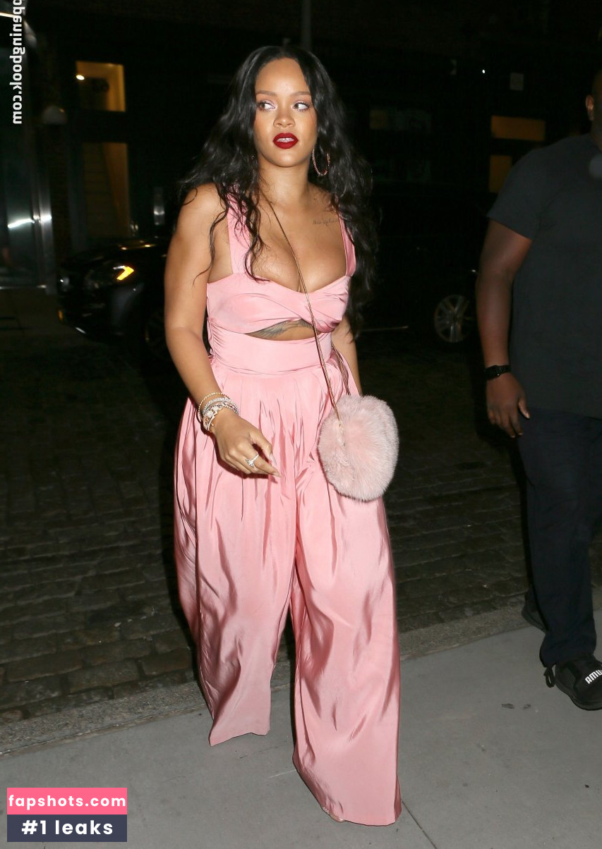 Rihanna gallery photo #4708