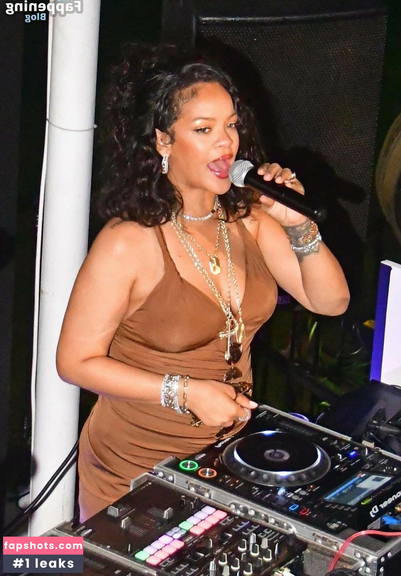 Rihanna Nacktheit OnlyFans Fotos #478 - Fapshots