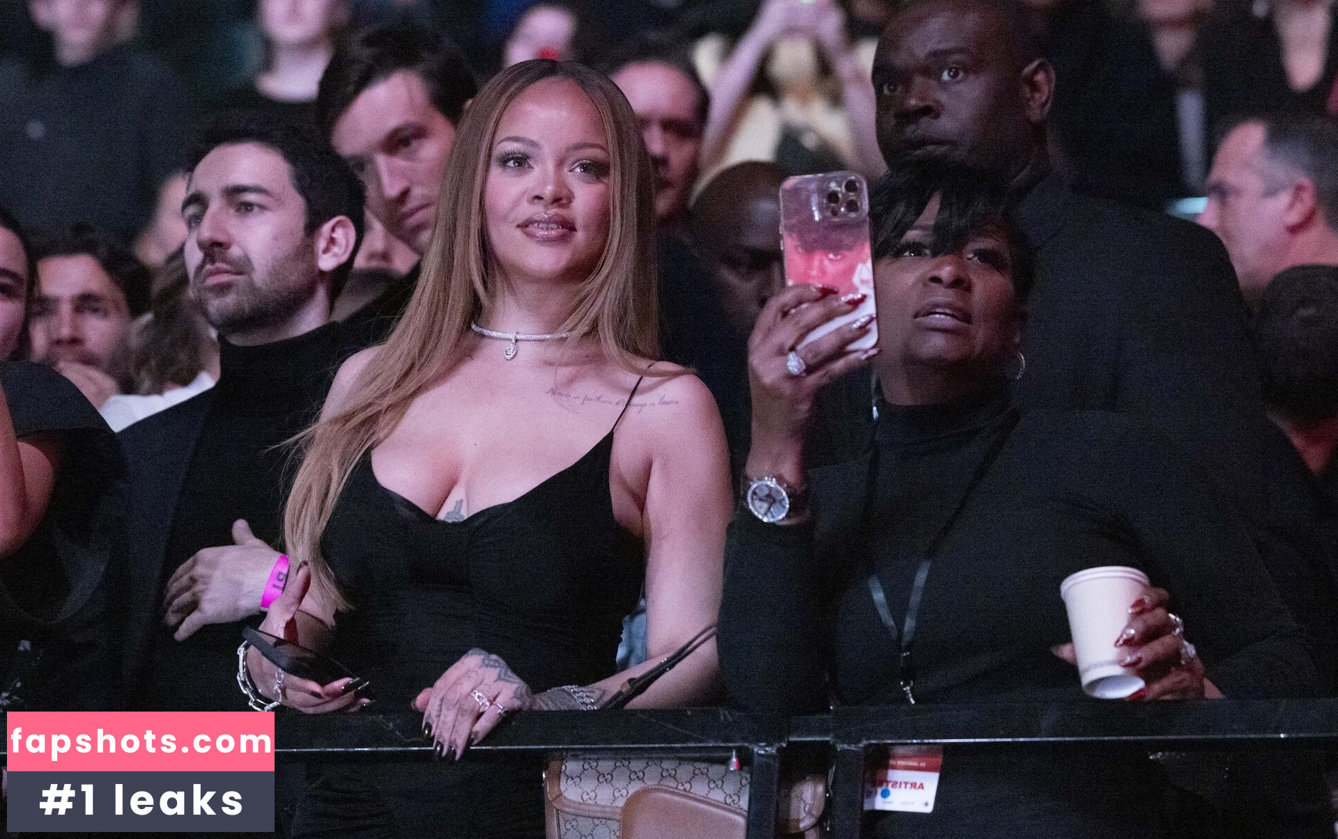 Rihanna Nacktheit OnlyFans Fotos #734 - Fapshots