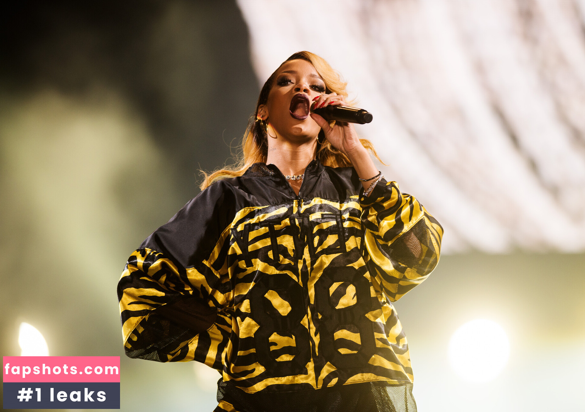 Rihanna Nacktheit OnlyFans Fotos #753 - Fapshots