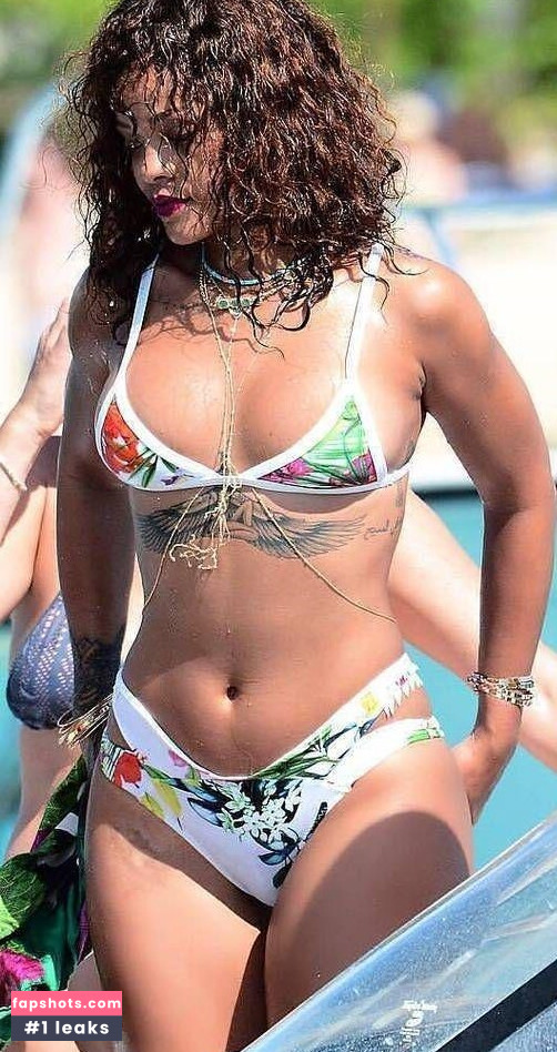 Rihanna Nacktheit OnlyFans Fotos #965 - Fapshots