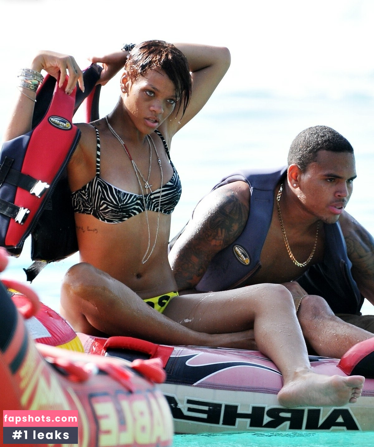 Rihanna gallery photo #98