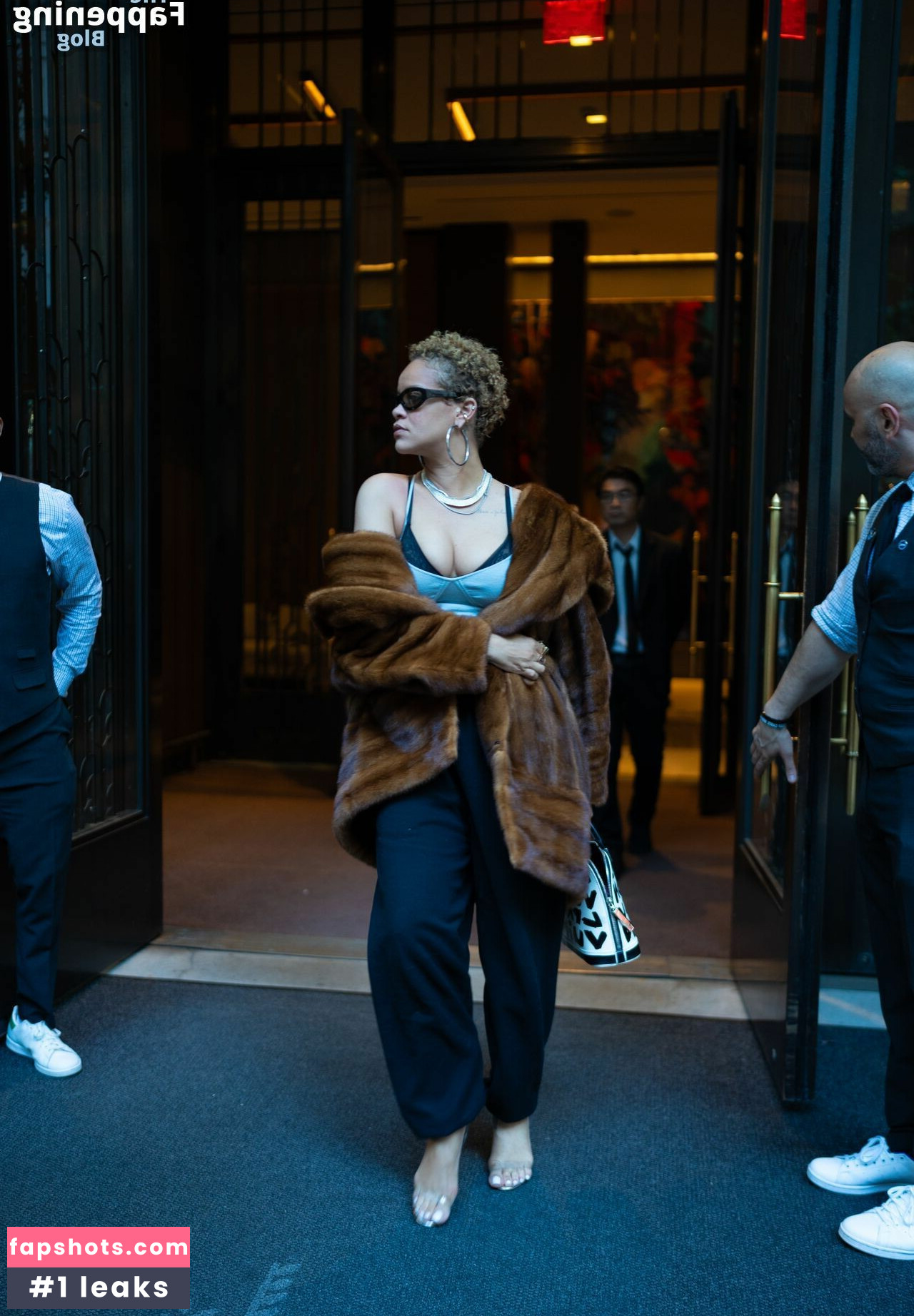 Rihanna gallery photo #997