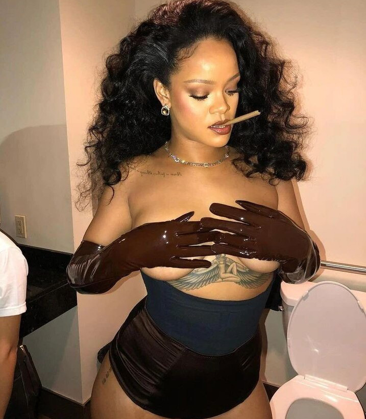 rihanna gallery photo #1010