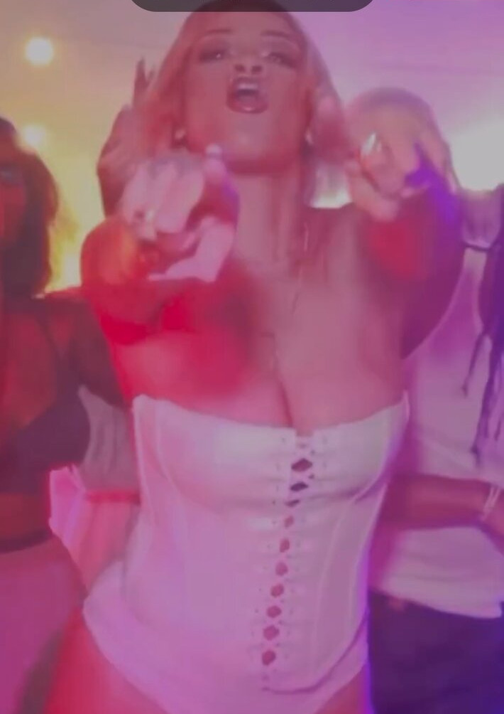 rihanna gallery photo #1060