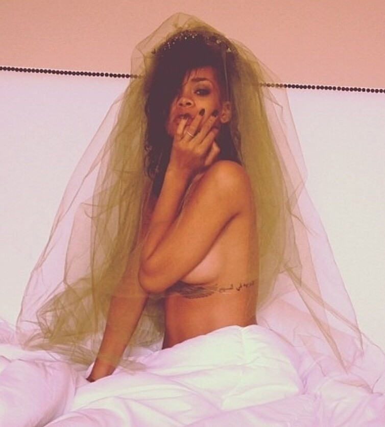 rihanna gallery photo #1084