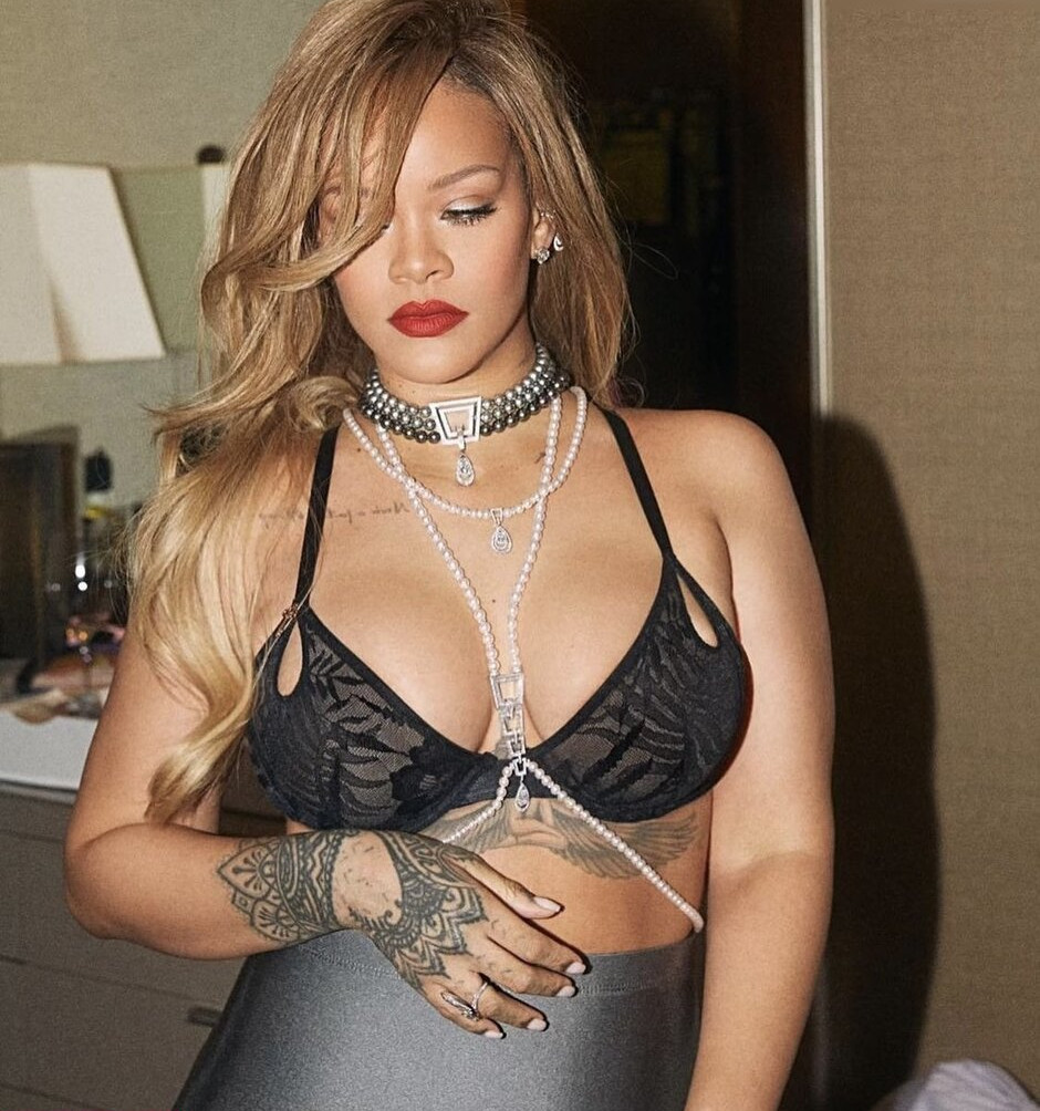 rihanna gallery photo #1171