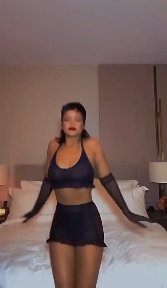 rihanna gallery photo #1235