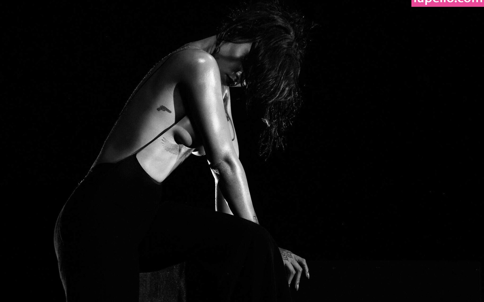 rihanna gallery photo #1294