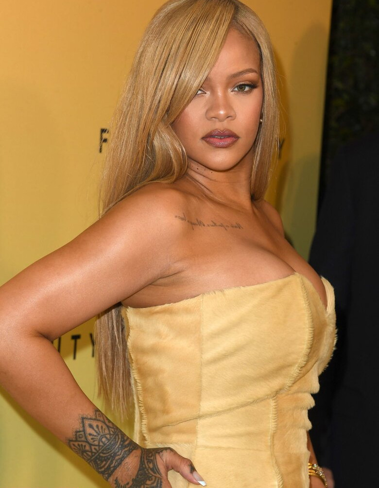 rihanna gallery photo #1565